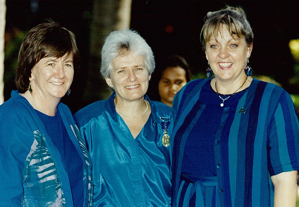 Toni Dowd, Sally and Sabina Knight at the 1995 CRANAplus Conference in Darwin.